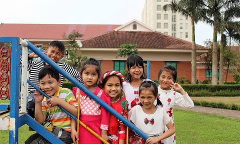 Chiến dịch `Lọ đựng tình thương` với thông điệp “Gia đình là món quà kỳ diệu nhất” 